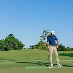 CaddiesShack Perfect Putting Mat - Dustin Johnson - Standard Edition -CLUBS Sales Store 713e1kmJWuS. AC SL1500