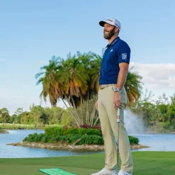CaddiesShack Perfect Putting Mat - Dustin Johnson - Standard Edition -CLUBS Sales Store 71755QS0EsS. AC SL1500 dddd3234 19a2 44f6 bb3f c0c37fb3c19d
