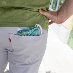 Sunday Afternoons UVShield Cool SPF 50+ Face Mask 16 Sunday Afternoons UVShield Cool SPF 50+ Face Mask -CLUBS Sales Store FaceMask 2