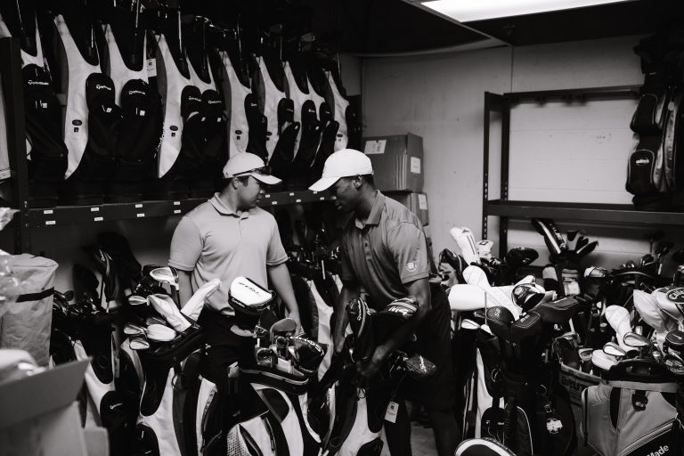 CLUBS Sales Store -CLUBS Sales Store pexels photo 1325706 scaled